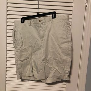 Vineyard Vines shorts